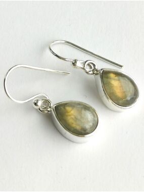 Sterling Silver Green Flash Labradorite dangle drop earrings 🆕